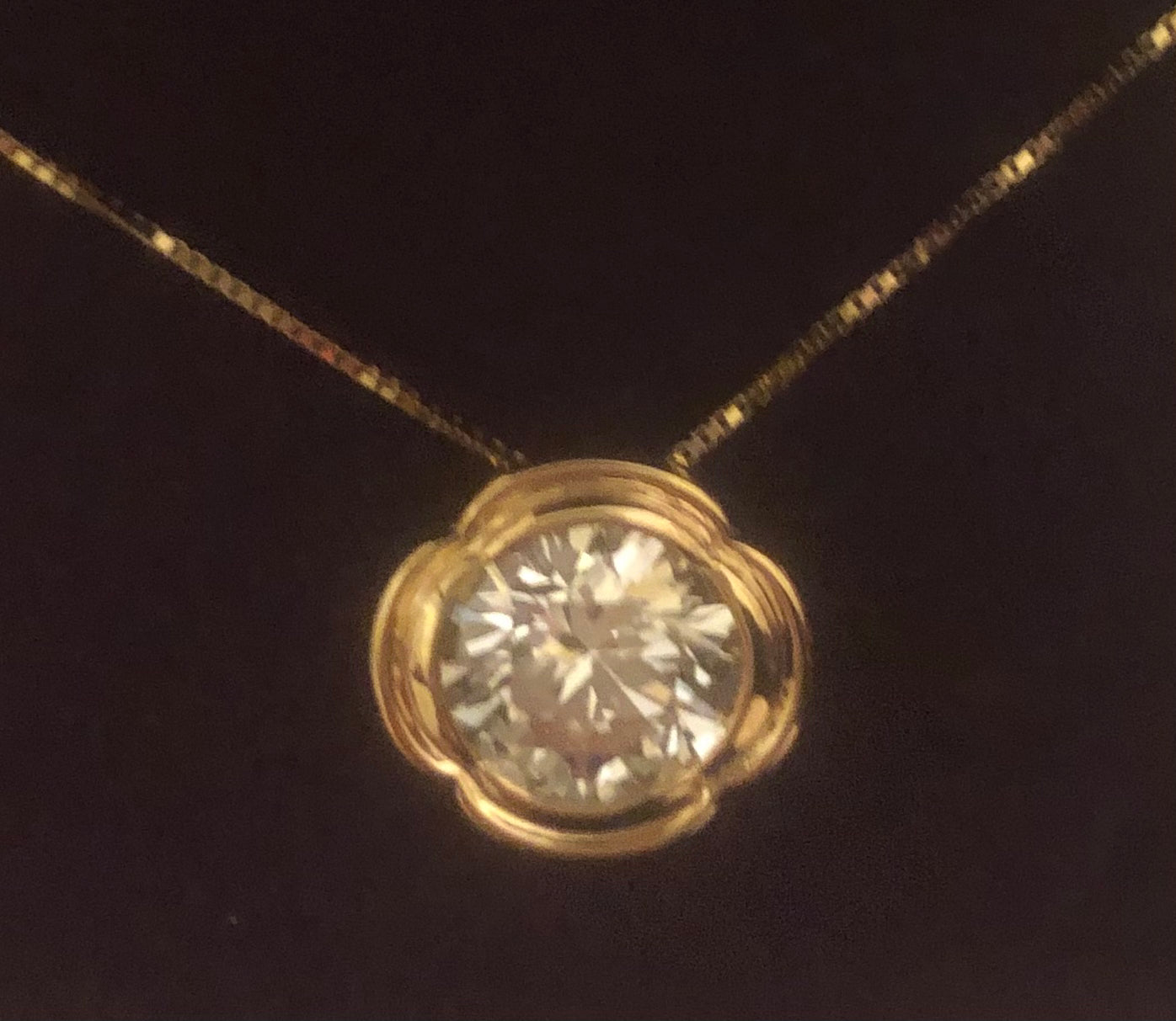 Lab-grown diamond flower pendant in 14K yellow gold, 2.01 ctw