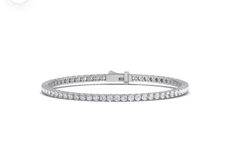 Round-Cut lab-grown diamond tennis bracelet in 14K gold, 5 ctw, 7 inch